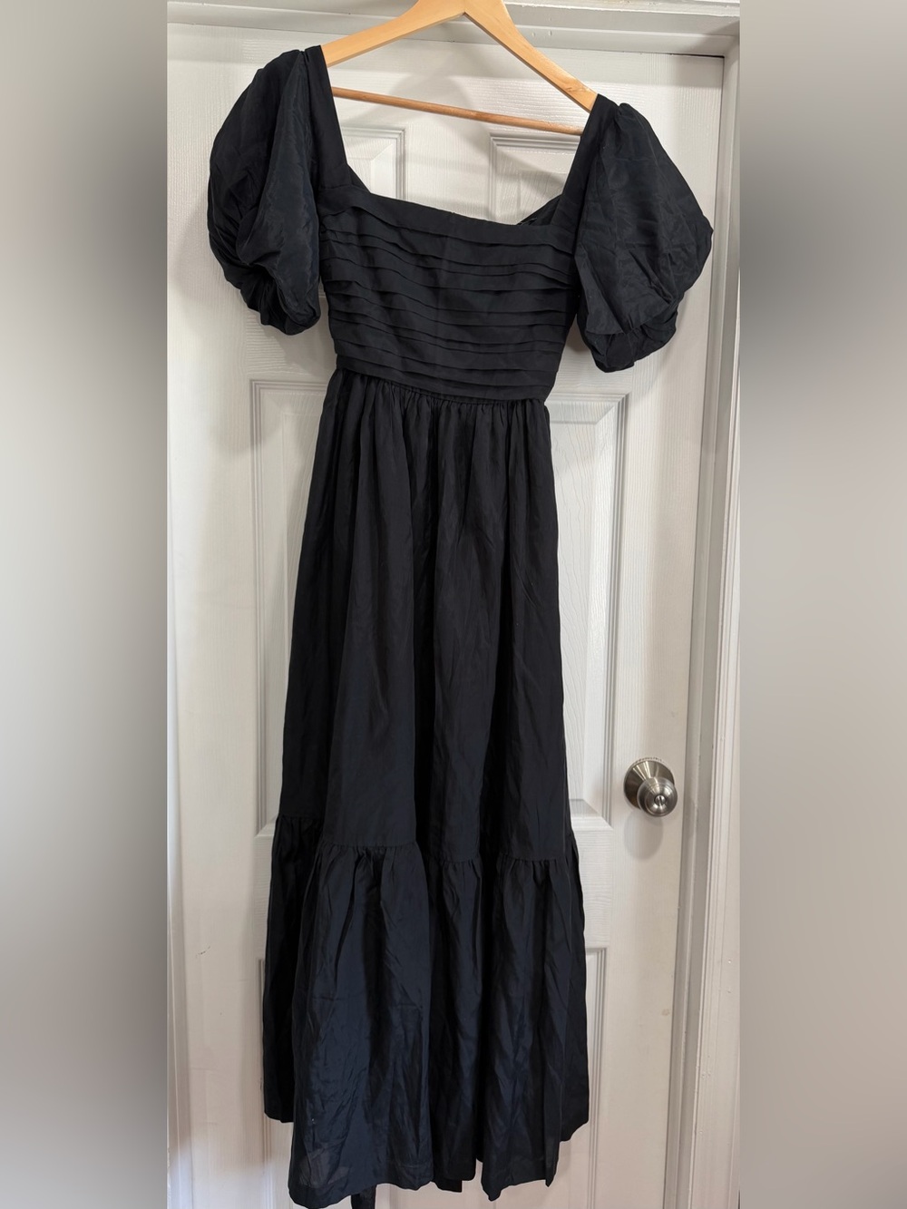 Abercrombie & Fitch Black Puff-Sleeve Tiered Maxi Dress